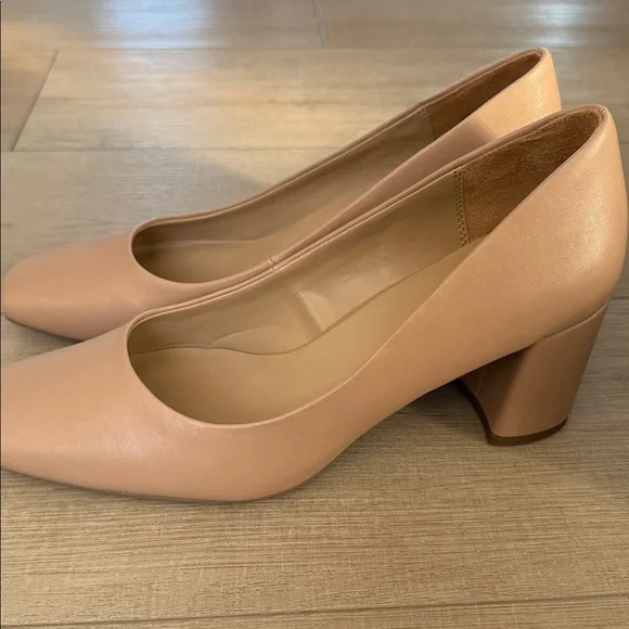 Naturalizer Women's Nude Heels - Picture 2 of 3